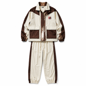 Conjunto Deportivo para Hombre en Color Crema y Marrón, Chaqueta Cortavientos de Nailon, Estilo Deportivo, Cuello Camisero, Ropa de Otoño - Product Image 1