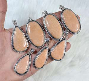 Pendentif cabochon en amazonite orange de haute qualité unisexe bijoux en acier personnalisables pour les fêtes et les demoiselles d'honneur cadeau de charme - Product Image 4