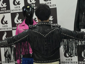 แจ็คเก็ตหนังแฟชั่นสไตล์ประดับหมุดและพู่ ทำจากหนังแกะแท้ ทรงเข้ารูป สไตล์ลำลอง ซิปหนัง - Product Image 2