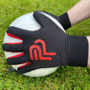 Gants adultes de football gaélique de haute qualité différentes couleurs et tailles - Product Image 1