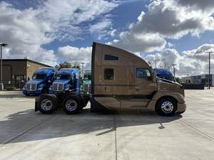 รถบรรทุกหนักสำหรับขนส่งทางไกล รถหัวลาก 6x4 แบบมีห้องนอน เครื่องยนต์ดีเซล สำหรับการขนส่งระหว่างประเทศ - Product Image 2