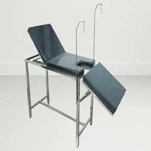 Table d'accouchement chirurgicale Si avec matelas en PU stratifié pour les services de gynécologie et de maternité, disponible à la vente - Product Image 1