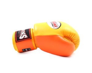 Guantes de Boxeo de Cuero Premium Twins, Diferentes Colores, con Cierre de Velcro, Logotipo Personalizado, Correa Ajustable, para Muay Thai - Product Image 4