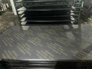 Contrachapado de Alta Resistencia Recubierto con Película para Proyectos de Construcción - Product Image 2