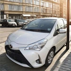 Modelo confiable de Toyotaa Vitz 2023 | Hatchback compacto limpio | Kilometraje bajo | Listo para entrega global - Product Image 5