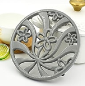 Salvamanteles "Árbol de la vida" de metal en tono bronce con detalles de hoja verde para protección de mesa de cocina disponible a precios baratos al por mayor - Product Image 2