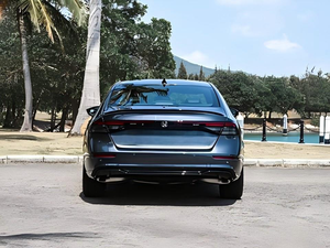 Sedán Mediano 2024, 1.5L Turbo Gasolina, Tracción Delantera, Automático, Compatible con Energía Nueva - Product Image 6