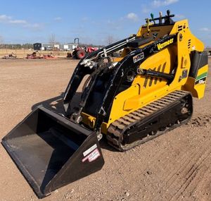 Mini-chargeuse compacte sur chenilles Vermeer S725TX d'occasion avec moteur diesel Kubota et pompe à haut rendement - Product Image 1