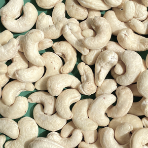 Noix de cajou de haute qualité W180 Noix de cajou brutes du Vietnam Durée de conservation de 24 mois Emballage personnalisé Santigo - Product Image 1