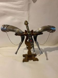 Taza de cerámica de cuerno vikingo festivo hecho a mano para hidromiel y cerveza para fiestas navideñas y alegrías navideñas - Product Image 6