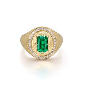 Juno Ovaler Labor-Smaragdring Feiner Schmuck - Product Image 1