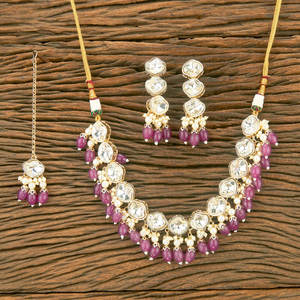 ชุดสร้อยคอ Kundan คลาสสิกทองเหลืองชุบทองอินโดเวสเทิร์นที่สวยงามทําด้วยมือสําหรับผู้หญิง - Product Image 3