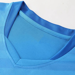 Ropa deportiva de fútbol transpirable personalizable para hombre nueva llegada uniformes de fútbol personalizables de invierno servicios al por mayor OEM - Product Image 2