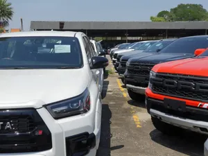 Hilux Revo Rocco Smart Cab 2023, 2.8L Diésel, 4x4, Transmisión Automática, Vehículo Usado de Alto Valor - Product Image 6