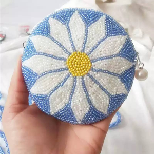 กระเป๋าถือทรงกลมขนาดเล็ก งานปักลูกปัด  กระเป๋าสะพายข้างสำหรับเด็กผู้หญิง  พร้อมสายโซ่ลูกปัด  โดย MD HANDICRAFTS - Product Image 3