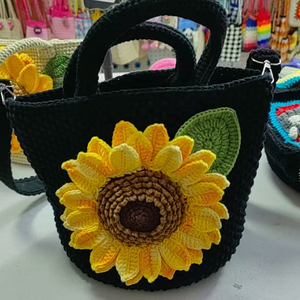 Venta al por Mayor de Fábrica, Bolso de Hombro de Ganchillo Hecho a Mano de Alta Calidad, Moderno, con Diseño de Girasol, Regalo para Navidad, Año Nuevo y San Valentín 2025 - Product Image 2