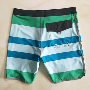 Short de bain pour hommes à séchage rapide, logo personnalisé avec poche, maillot de bain élastique pour la plage d'été, short de survêtement décontracté pour l'été, vente en gros - Product Image 2
