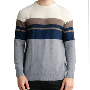 Pull tricoté élégant et prêt pour l'hiver, avec une construction chaude et un ajustement confortable, doté de coutures durables et d'un toucher doux. - Product Image 1