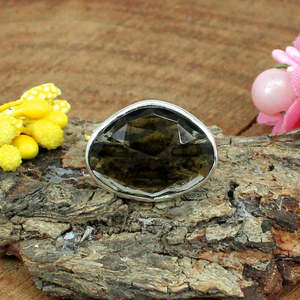 Anillo de platino para hombre al por mayor con piedras preciosas de cuarzo ahumado, joyería fina chapada en rodio de plata esterlina con incrustaciones de granate - Product Image 2