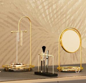 Support à bijoux en métal lourd, base robuste empêchant le basculement, idéal pour contenir plusieurs colliers et bracelets - Product Image 5