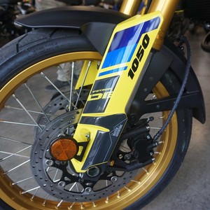 Adesivi 3D Personalizzati per Parafanghi Moto Suzuki V-Strom 1050DE 2023, Uso Decorativo - Product Image 1