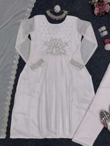 Beau costume de créateur avec intérieur et pen-Dupatta avec fil et séquence - Product Image 2