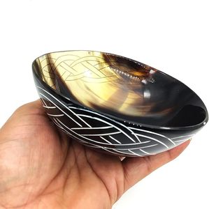 Tazón para Servir Alimentos Hecho a Mano con Cuerno Natural Pulido, Ecológico, Estilo Clásico, Apto para Lavavajillas, Artesanía Artística para Hotel - Product Image 1