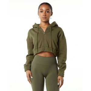 Sweat à capuche court tendance pour femmes, manches longues, pull confortable, idéal pour le quotidien, les tenues de sport, les looks décontractés et urbains à tout moment - Product Image 1