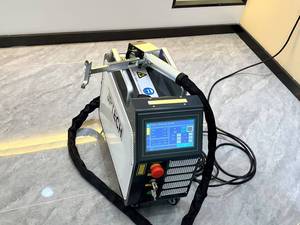 Machine de nettoyage au laser à fibre portable 200W avec écran tactile pour le nettoyage des surfaces métalliques industrielles et l'entretien des ateliers - Product Image 3
