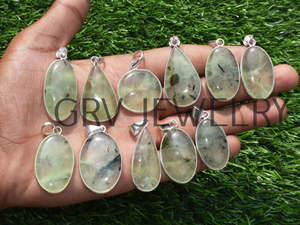 Vente en gros de pendentifs en argent sterling 925 ethniques faits à la main en prehnite naturelle avec lunette en pierres précieuses pour mariages fiançailles - Product Image 4