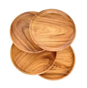 Assiettes de service en bois avec logo personnalisé, parfaites pour les mariages, les cadeaux, les restaurants et les cafés. - Product Image 1