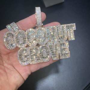 Nom personnalisé de haute qualité en argent Sterling 925 Hip Hop breloques glacées pendentif lien cubain VVS Moissanite diamant brillant brillant - Product Image 3