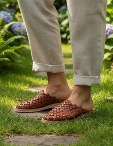 Mules en cuir tressé Shedron à semelle plate, sabots sans talon, chaussures décontractées à enfiler pour l'intérieur - Product Image 3