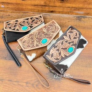 กระเป๋าคลัทช์หนังวัวแบบถือพร้อมลายดอกไม้สไตล์ใหม่สำหรับผู้หญิงกระเป๋าคลัทช์หนังวัวพร้อมสำเนียงเทอร์ควอยซ์สไตล์ตะวันตก - Product Image 1