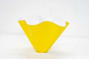New Hot Look Curved Fancy Modern Style <b>Vase</b> Metal Powder Coated New Design Premium Yellow & White Home /<b>Wedding</b> Decoration <b>Vases</b> - Product Image 5