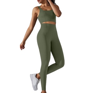 Ensemble de survêtement à motif solide 2 pièces pour femmes Shorts taille haute soutien-gorge de sport réservoir de culture personnalisable Gym course Yoga tenues d'entraînement - Product Image 5