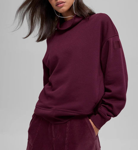 Pull à col roulé surdimensionné à manches longues en molleton pour femme, personnalisé avec broderie sur le devant, marque personnalisée, uni, style survêtement - Product Image 5