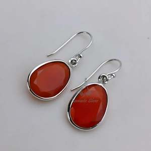 Pendientes de Plata de Ley 925 con Cornalina Roja Natural Ovalada, Joyería Colgante Única Hecha a Mano, Piedra de Nacimiento de Julio, Joyería de Cristal - Product Image 6