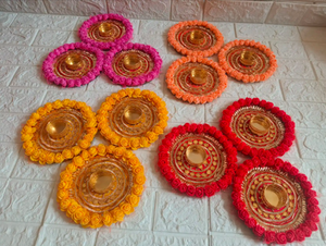 เชิงเทียนโลหะรูปทรงกลมลายดอกไม้สีสันสดใสมีลวดลาย rangoli ที่วางตรงกลางของตกแต่งบ้าน - Product Image 2