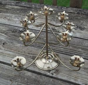 Soporte de adorno en metal dorado con diseño de estrella y base en espiral perfecto para una elegante decoración de mesa y decoración navideña colgante - Product Image 5