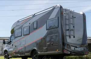 Autocaravanas de Lujo para Viajes Familiares - Product Image 3