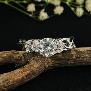 Anillo de Compromiso Solitario de Lujo Cristiano con Diamante Moissanita de Corte Brillante Redondo de 1.25 Ct en Oro Sólido de 14K - Product Image 2