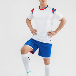 Maillots de football personnalisés de haute qualité respirant léger antibactérien col en v unisexe chemises de football football personnalisé - Product Image 1