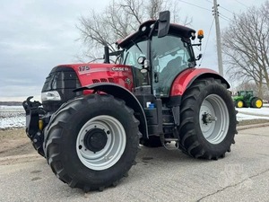 Tractor Agrícola IH Puma 175 4WD de 24HP con Transmisión por Engranajes, Alta Productividad y Seguridad, Listo para la Venta - Product Image 3