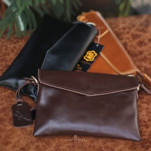 El mejor bolso de mano de cuero Premium, bandolera delgada de cuero genuino para uso diario elegante y ocasiones especiales, Indonesia - Product Image 2
