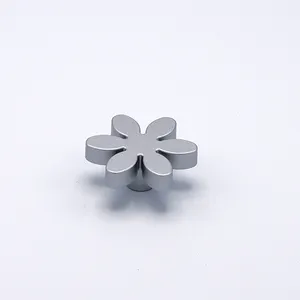 Factory Price furniture Knob Flower 415 Silver finish furniture handle Modern Style