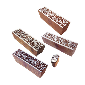 Juego de 5 sellos de madera con estampado floral y borde atractivos - Product Image 1