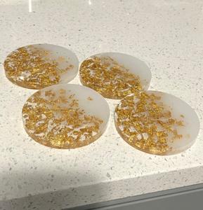 Fabricante en India ofrece elegantes posavasos de resina dorada al mejor precio para alfombrillas y almohadillas - Product Image 1