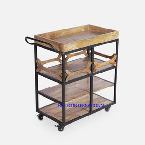 Carrito chapado en oro de aspecto elegante, diseño de lujo a la moda, forma rectangular, parte superior de cristal, carrito para servir alimentos y bebidas - Product Image 3