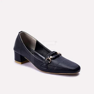 Chaussures légères pour femmes Chaussures pour femmes à impression couleur Nouveau design élégant Fabricant pakistanais Chaussures pour femmes - Product Image 1